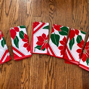 6 1981 Vera Neumann Poinsettia Napkins, Vera Neumann Napkins, Vera Neumann Christmas, Vera Christmas Napkins, Retro Christmas,
