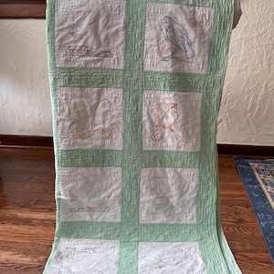 1930s Ruby McKim Embroidered Birds Quilt, Antique Quilt, Embroidery Quilt, Bird Quilt, Vintage Nursery Decor, Childs Quilt, 1930s Quilt