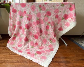 Vintage Fieldcrest Pink Rose Blanket, Pink and White Blanket, Vintage Blanket, Rose Blanket, Shabby Chic Bedding, Shabby Chic Decor