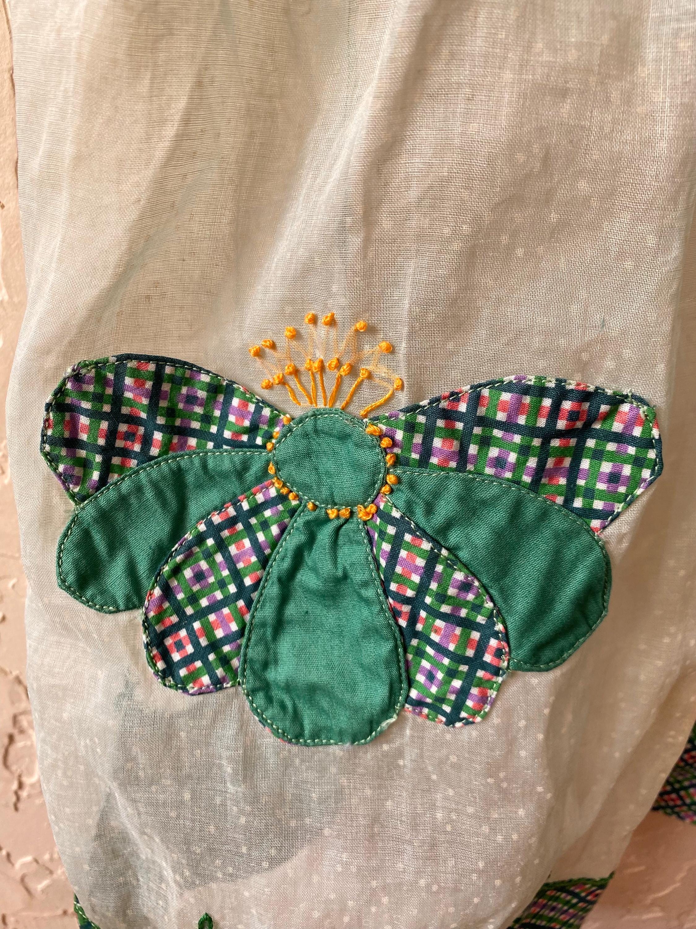 1930/40s Sheer Organdy Appliqué Apron, 1930 Apron, Hostess Apron, 1940s ...