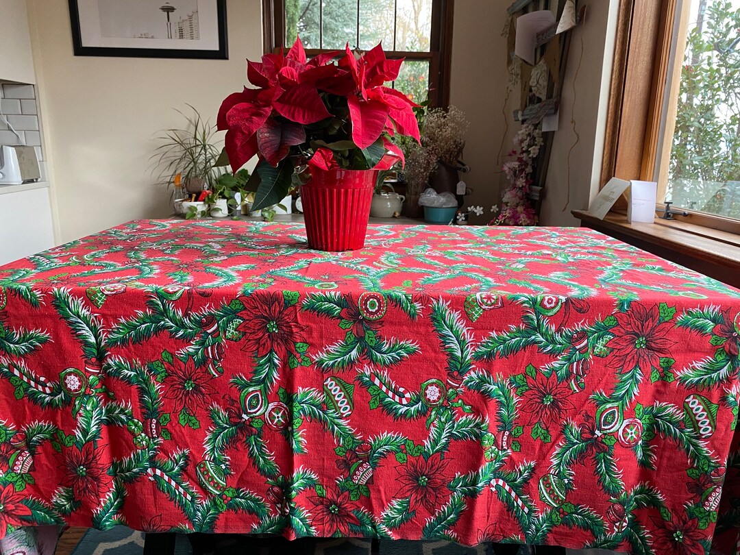 1950/60年代のシャイニーブライトクリスマステーブルクロス