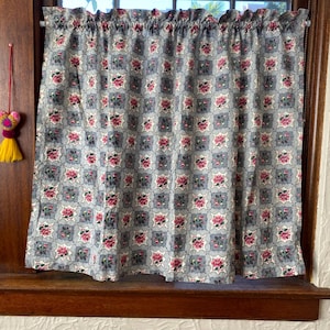 1950s Handmade Rose Fabric Curtains, Vintage Flower Curtains, Flower Curtains, Mid Century Curtains, 1950s Curtains, Retro Drapes, Deadstock