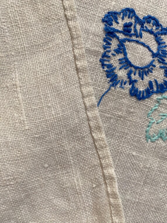 ヴィンテージ風の鳥と花の刺繍入りテーブルクロス、刺繍入りテーブル