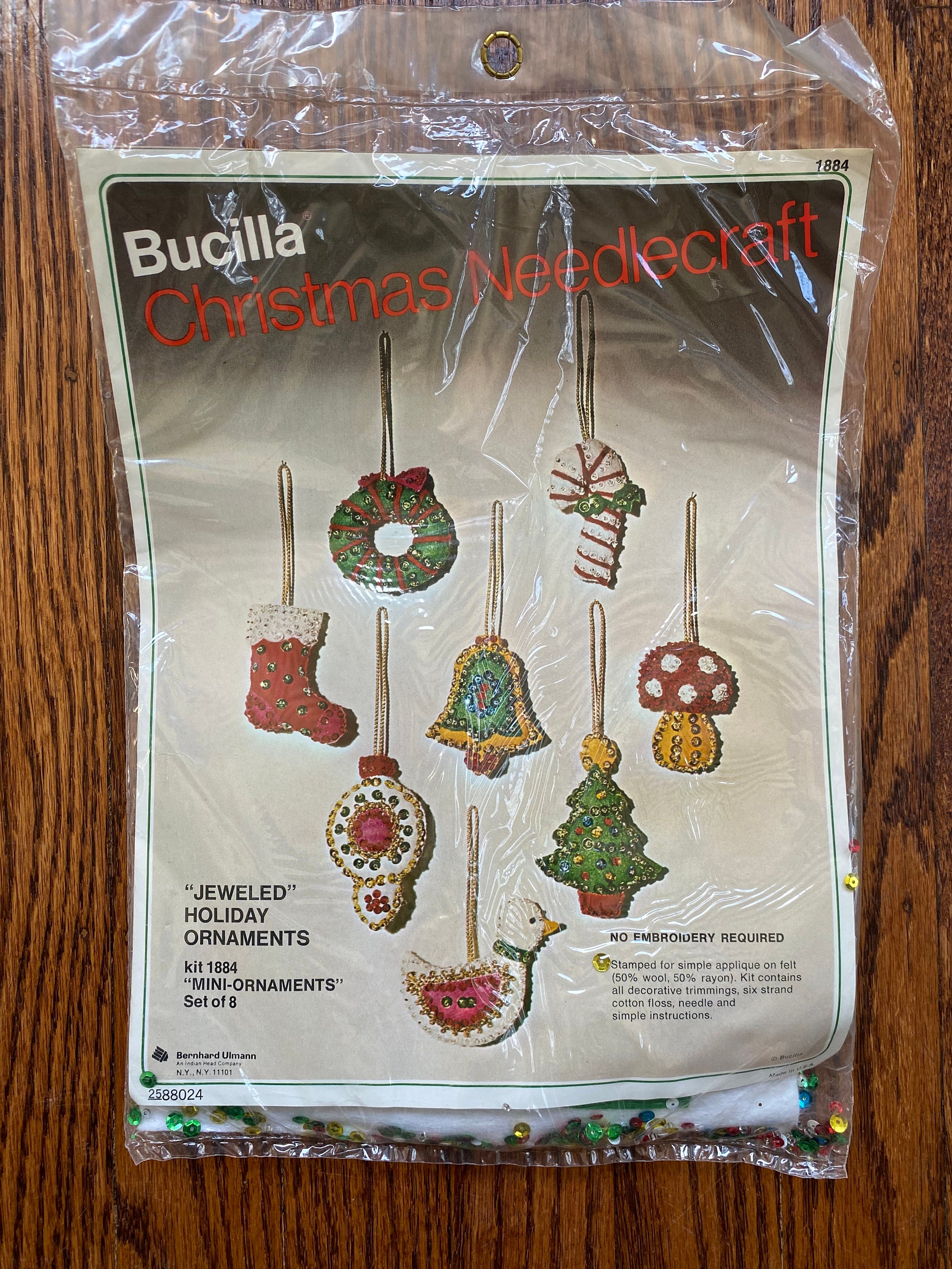 Felt Applique Ornament Kits: Older Bucilla Kits (1981 and earlier) -  Jessica's Corner of Cyberspace