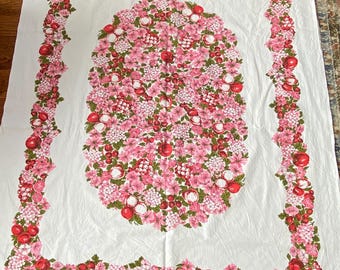 1950s Flower Tablecloth, Floral Tablecloth, 1950s Tablecloth, Vintage Flower Tablecloth, Rose Tablecloth, Mid Century Kitchen