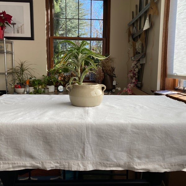 Vintage/Antique White Linen Cutwork Tablecloth, White Linen Tablecloth, Cutwork Tablecloth, White Tablecloth, Antique Tablecloth