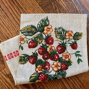 NOS Vintage  Strawberry Tea Towel, Vintage Tea Towel, Strawberry Tea Towel, Linen Tea Towel, Fruit Tea Towel, Strawberry Decor