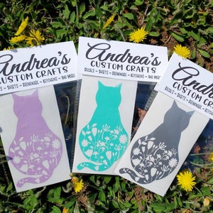Sticker wilde bloemen kat, bloemen kat sticker, auto sticker, vinyl sticker, raamsticker, beker sticker, kat moeder, kat dame, kleur aanpassen