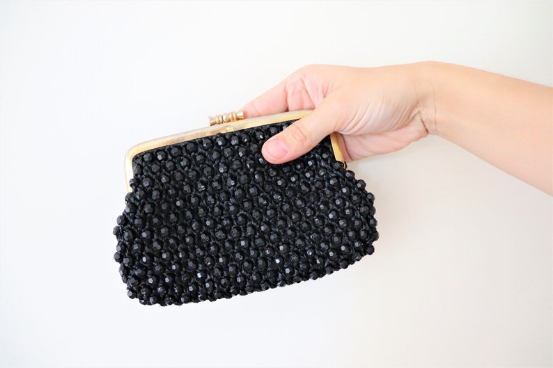 Vintage 1950s raffia and beaded evening pursecoin purse with clasp closure