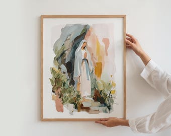 Puede incluir: Una pintura abstracta enmarcada de una mujer con una túnica azul y blanca de pie en un jardín con un fondo rosa, azul y amarillo.