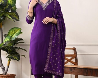 Broderat rayonkurtaset: Indisk festklädsel med dupatta
