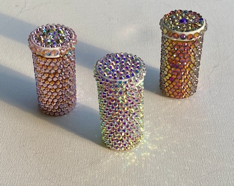 Bedazzled pillendoosje: gemakkelijk te openen strass opbergpotje, beterschapscadeau