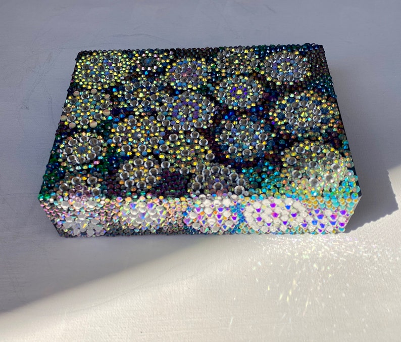 Caja de regalo reutilizable Delux / Caja deslumbrada con pedrería de vidrio / Mosaico único en su tipo sobre cartón laminado, tapa magnética / Regalo Bling para ella imagen 5