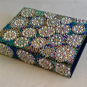 Caja de regalo reutilizable Delux / Caja deslumbrada con pedrería de vidrio / Mosaico único en su tipo sobre cartón laminado, tapa magnética / Regalo Bling para ella imagen 7