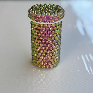 Pillenpotje met strassteentjes: sprankelende opbergdoos, reisaccessoire J: Pink/ Green AB