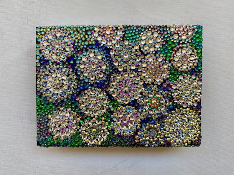 Caja de regalo reutilizable Delux / Caja deslumbrada con pedrería de vidrio / Mosaico único en su tipo sobre cartón laminado, tapa magnética / Regalo Bling para ella imagen 2