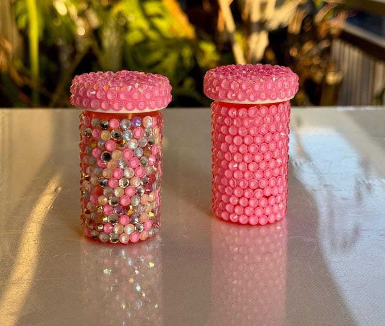Pillenpotje met strassteentjes: sprankelende opbergdoos, reisaccessoire afbeelding 4