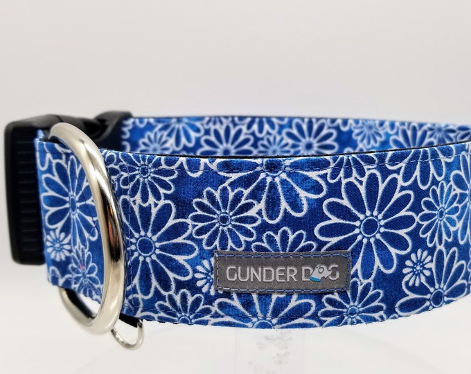 Buckle, Dog Collar, Great Dane, Labrador, Labradoodle, Boxer, German Shepherd, Golden Retriever, Goldendoodle, Large Breed ~ Blue Daisy