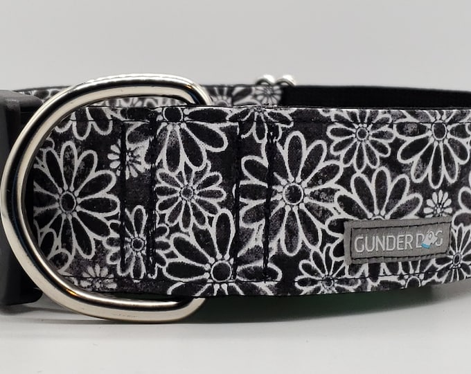 Buckle, Dog Collar, Great Dane, Labrador, Labradoodle, Boxer, German Shepherd, Golden Retriever, Goldendoodle, Large Breed ~ Black Daisy