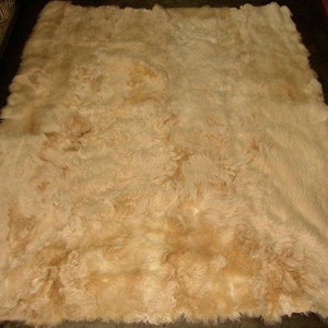 100% baby Alpaca WhiteRug fur rug , Luxury alpaca rug beige