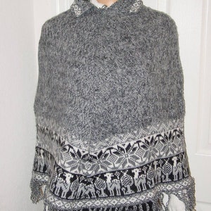Gray  alpaca poncho one size , very soft peruvian poncho . ethnic llama design