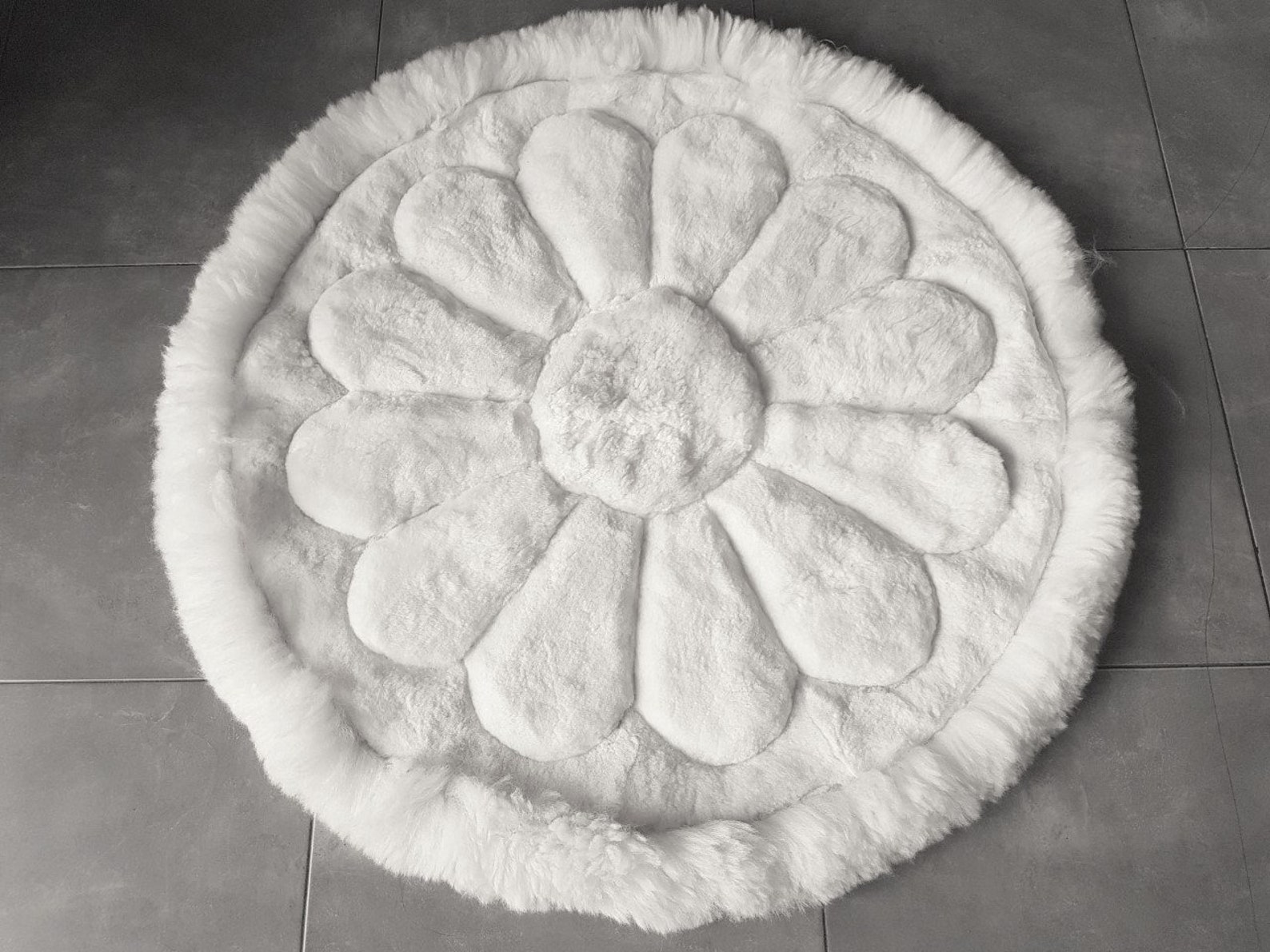 100% Alpaca White Flower Rug - Round Fur Rug , Luxury Alpaca Rug - Etsy