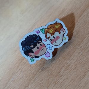 Heartstopper Wood Pin 4cm (Charlie & Nick)