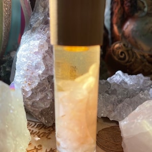 Hand Blended Crystal Infused Protection Oil/ Manifestation Oil/Essential Oil Roll on / Crystal Infused Oil / Ritual Oil/ Protective Crystals Rose Quartz