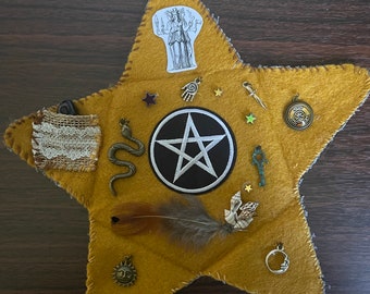 Witch on the Go Hand Stitched Pocket Altar/Hekate/Hecate/Travel Altar