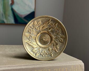 Small Vintage Floral Brass Ring Dish ( D4.2" )