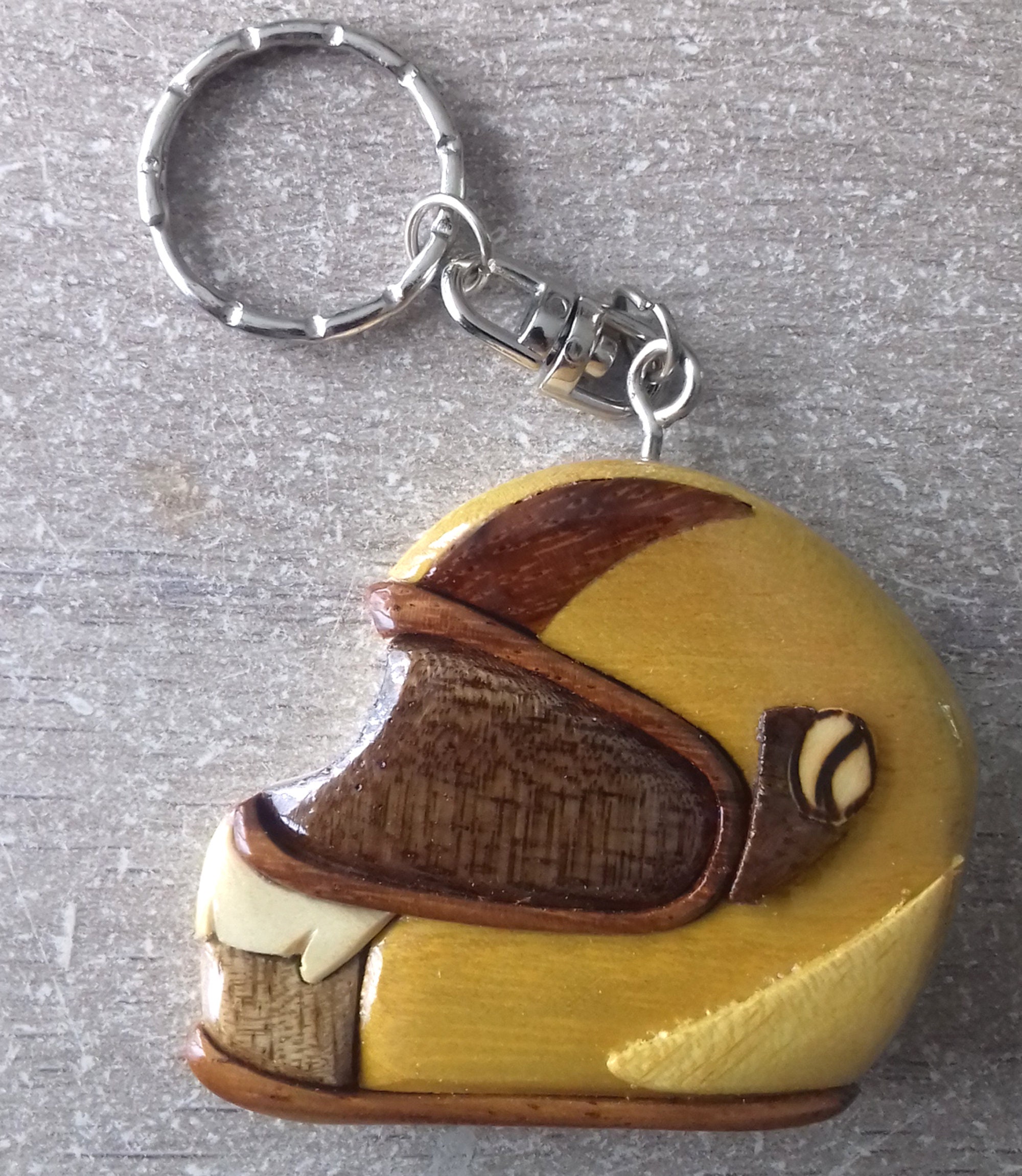 Porte Clef Casque Du Motard en Bois