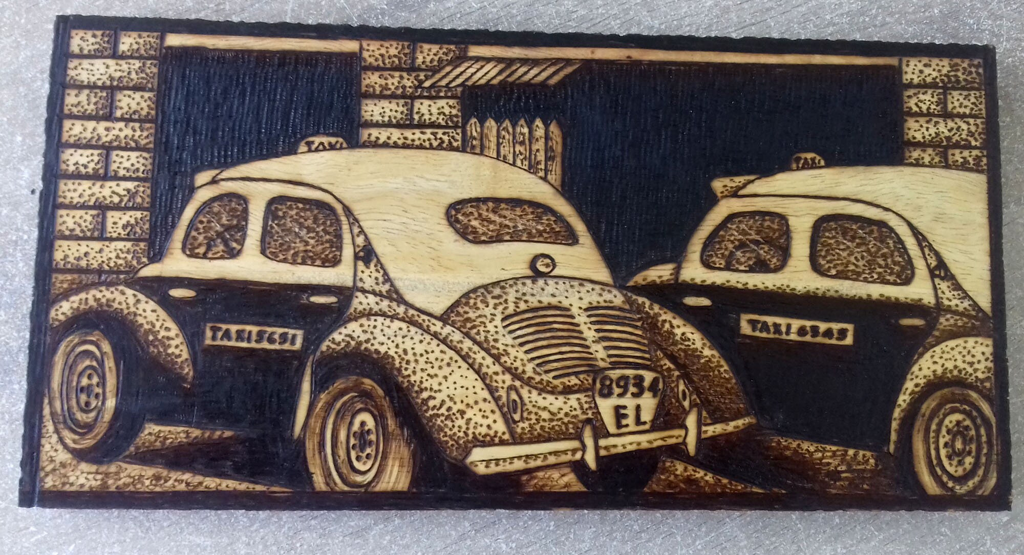 4Cv sur Bois en Pyrogravure