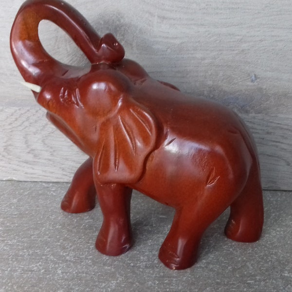 figurine de l'éléphant statuette en bois