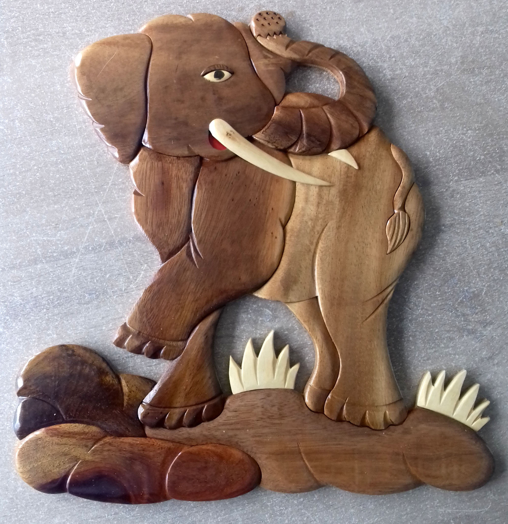 Belle Plaque Murale Éléphant en Bois Personnalisable