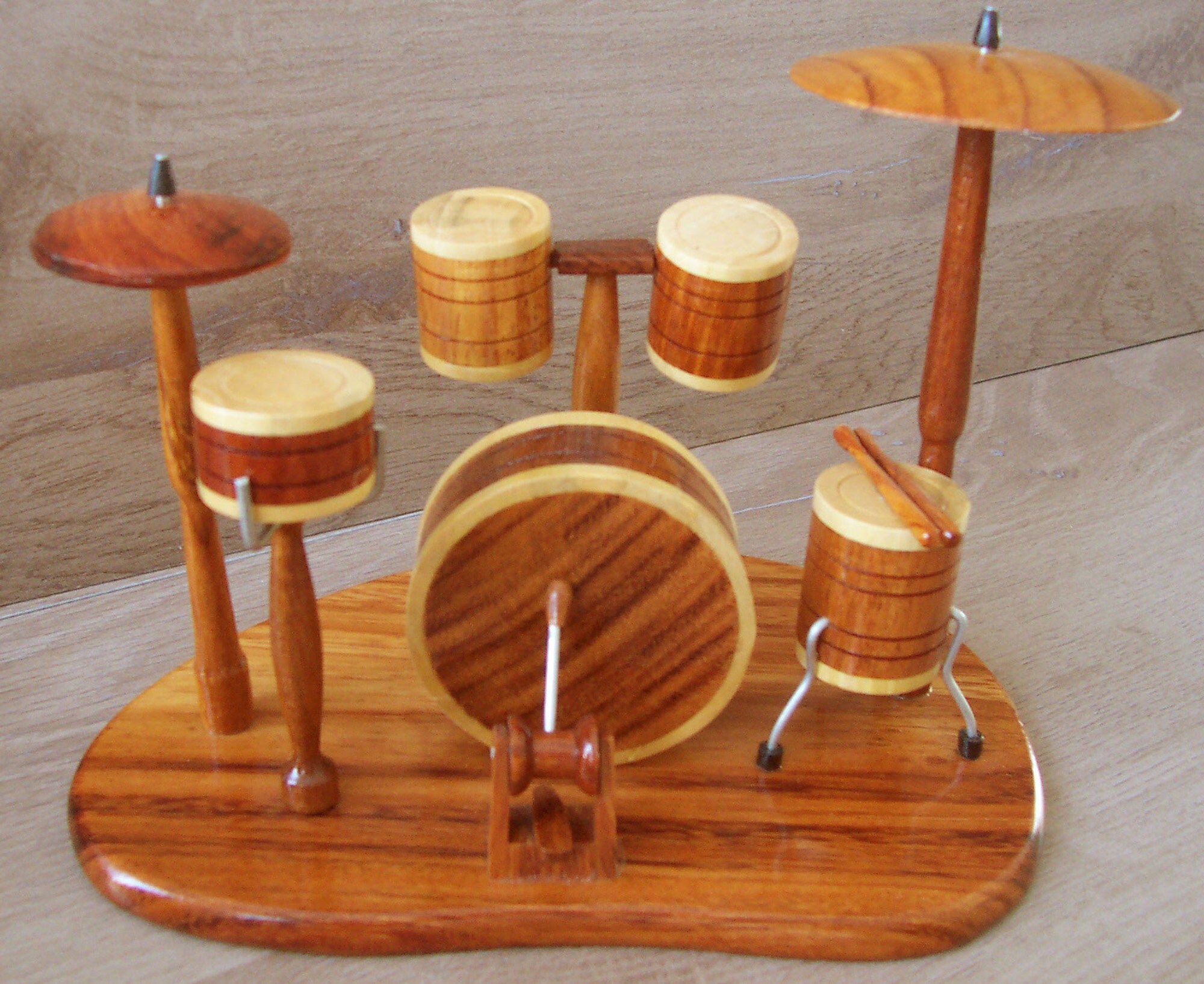 Belle Maquette en Bois Vernis de La Batterie Montée