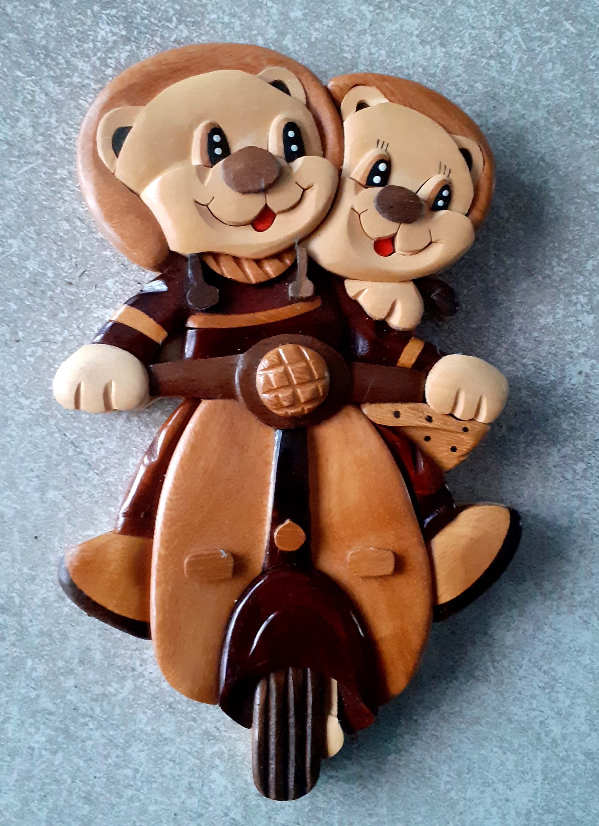 Figurine en Bois Des Deux Copains Scoot