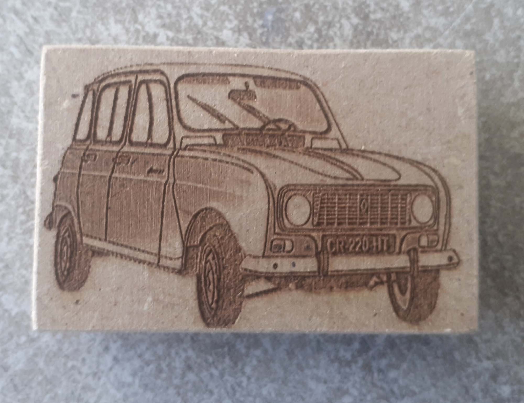 Magnet de La 4L Gravé sur Bois