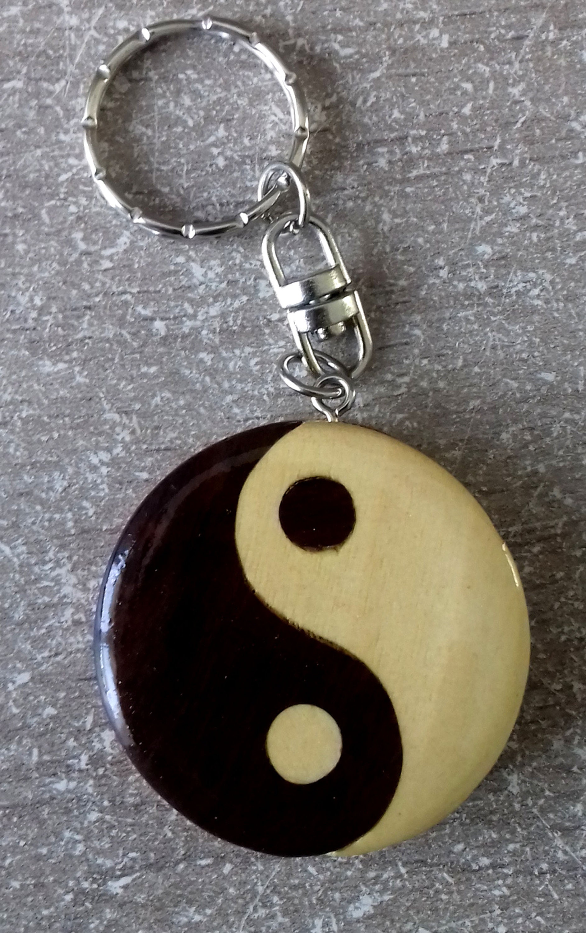 Porte Clef en Bois Vernis Du Yin Yang