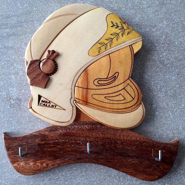 plaque murale du casque de pompier en bois pour accrochez vos clefs