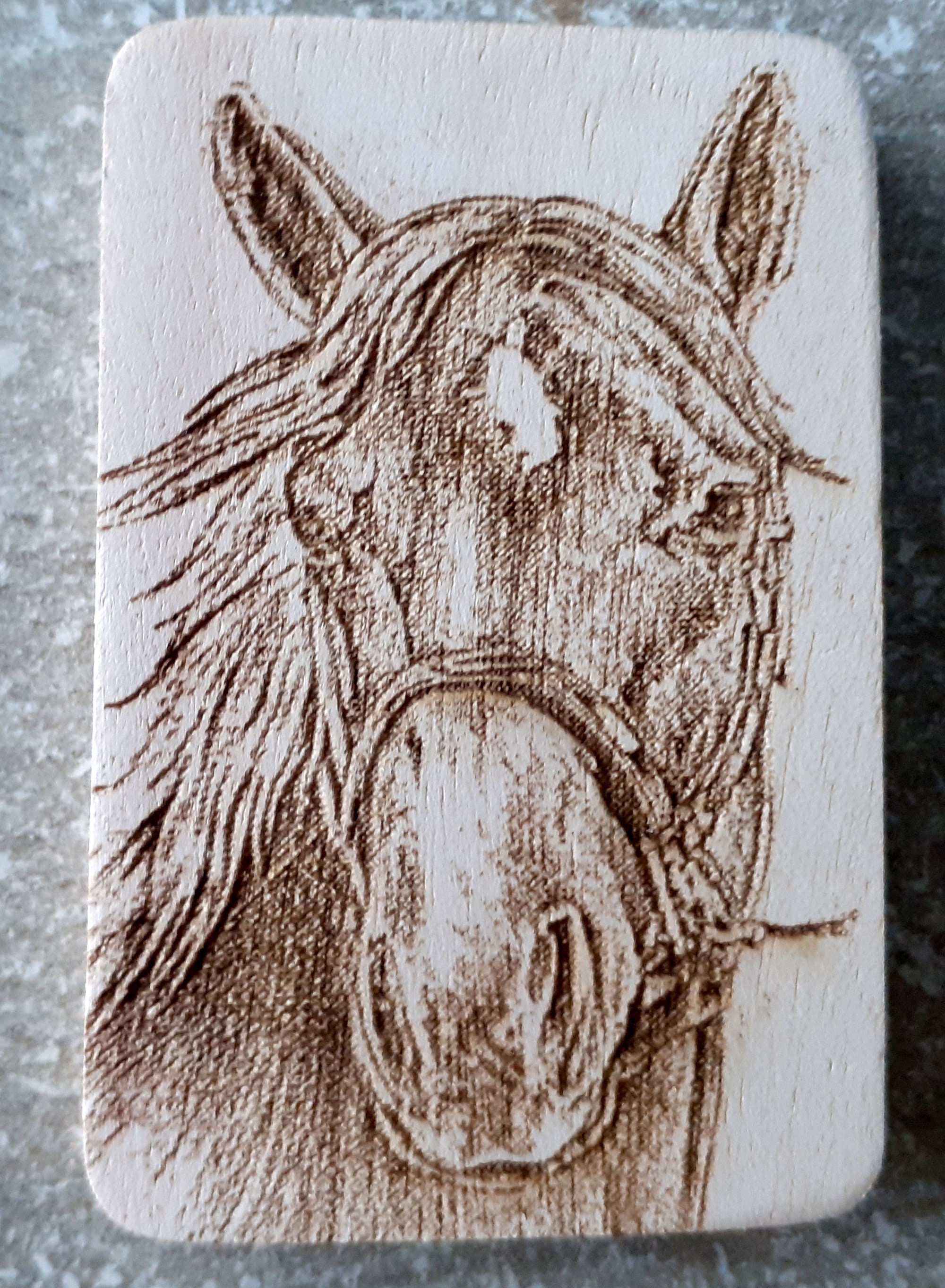 Magnet en Bois Gravé Au Laser Du Cheval