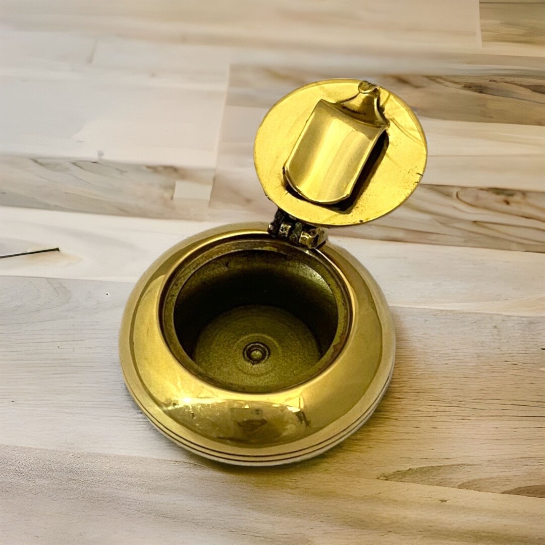 HOMEJOY2000 Brass Pocket Ashtray With Shiny Finish Portable Cigarette