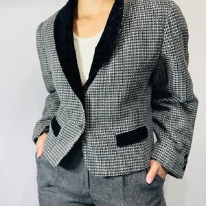 Vintage black and white houndstooth wool blazer with velvet shawl collar — size M