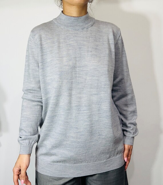 simple grey extrafine wool sweater/ merino wool j… - image 5
