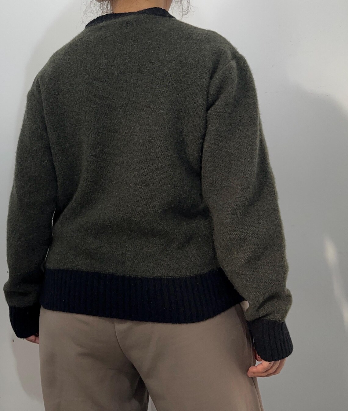 Vintage Dark Olive Wool Blend Sweater | Lambswool Knit Jumper | Minimalist Italian Pullover | s-m, foto 3 de 5