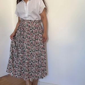 Vintage floral pleated skirt in linen-viscose mix – High waisted A-line midi – Size M