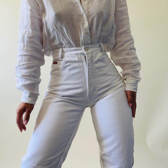 Vintage 80s white high waisted jeans – tapered leg, rigid denim, petite XS, summer capsule