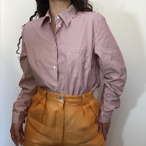 Vintage gestreept katoenen overhemd – bordeauxrode en witte preppy blouse – klassieke knoopsluiting – maat M-L