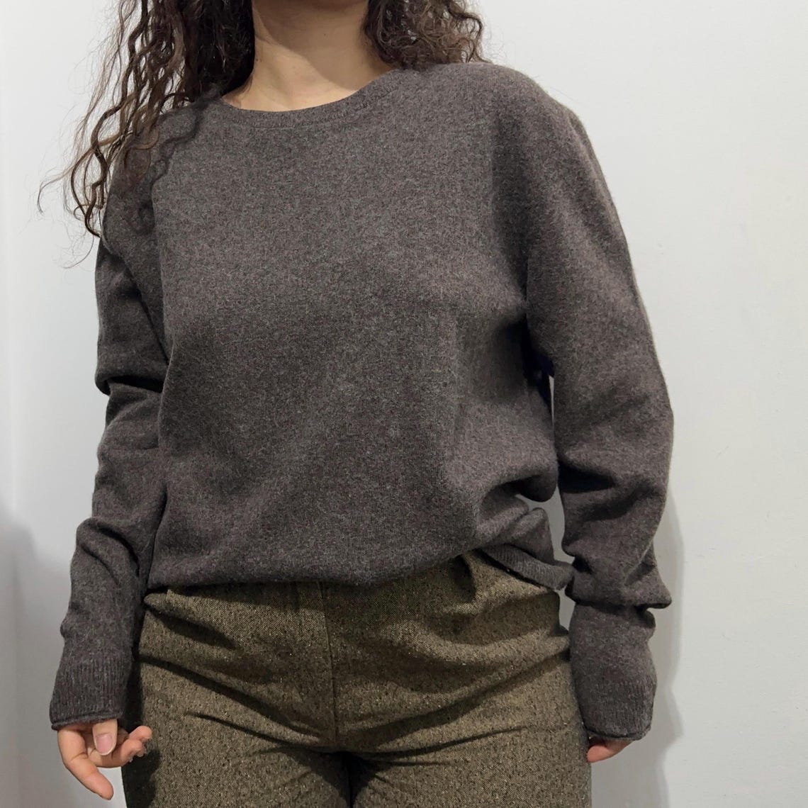 Vintage Brown Wool Blend Sweater Size L – Minimalist Knit – Classic Long Sleeve Jumper, foto 1 de 5