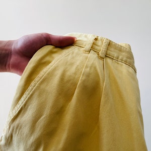 vintage high waisted yellow shorts, high waisted pleated pants, summer pants image 7