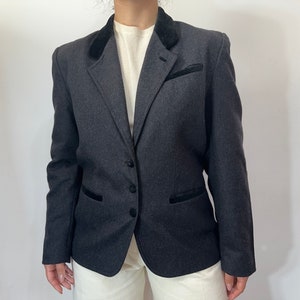 Vintage dark grey cashmere wool blazer – fitted minimalist women’s jacket – size S